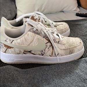 Nike collab with real tree air force sneakers